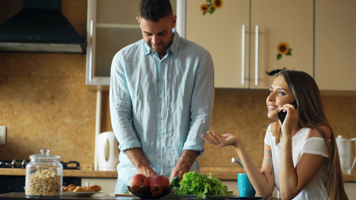 Food labels and nutrition information